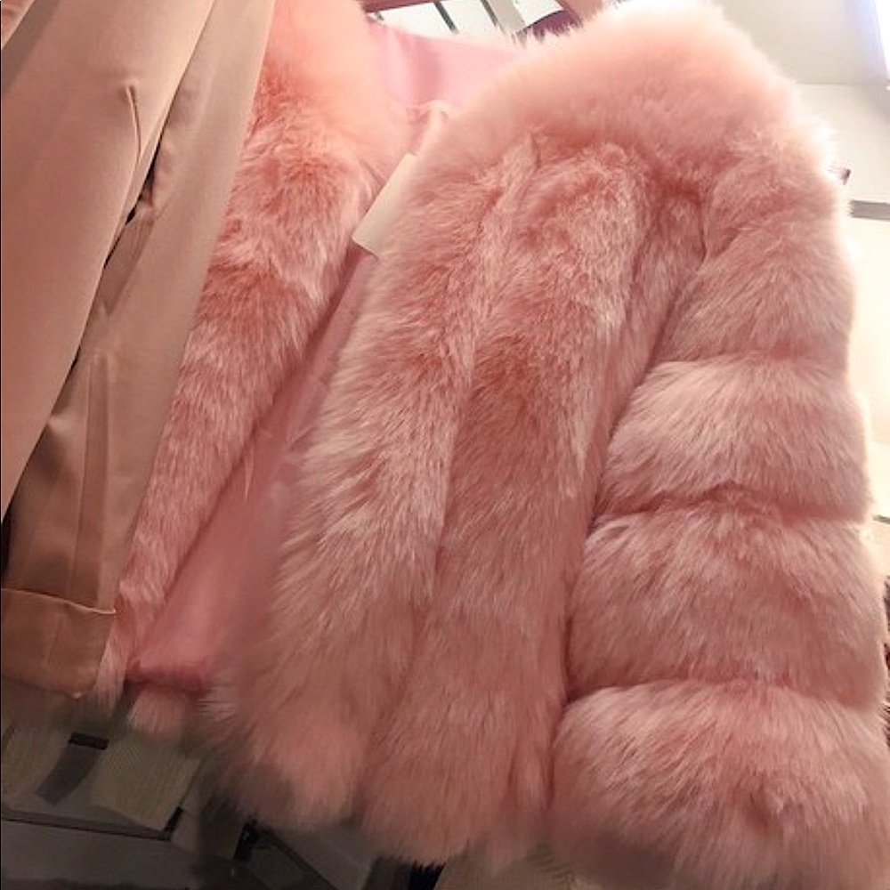 Baby or Light Pink 3/4 Length Sleeve Cropped Faux Fur Jacket